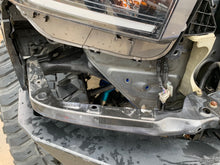 Load image into Gallery viewer, 14+ Tundra headlight Splashplates